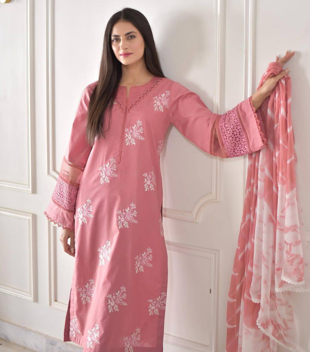 Hibiscus Thread Embroidered  Silk Fabric Top And Pant With Silver Chiffon Dupatta